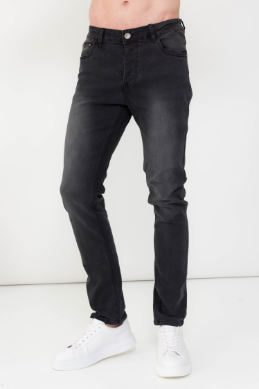 An Infinity of Style in Black Denim Jeans